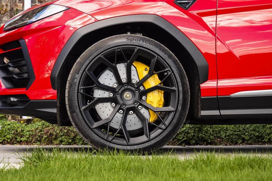 Колеса Lamborghini Urus by Project Kahn 2020 года  (фото 3 из 17)
